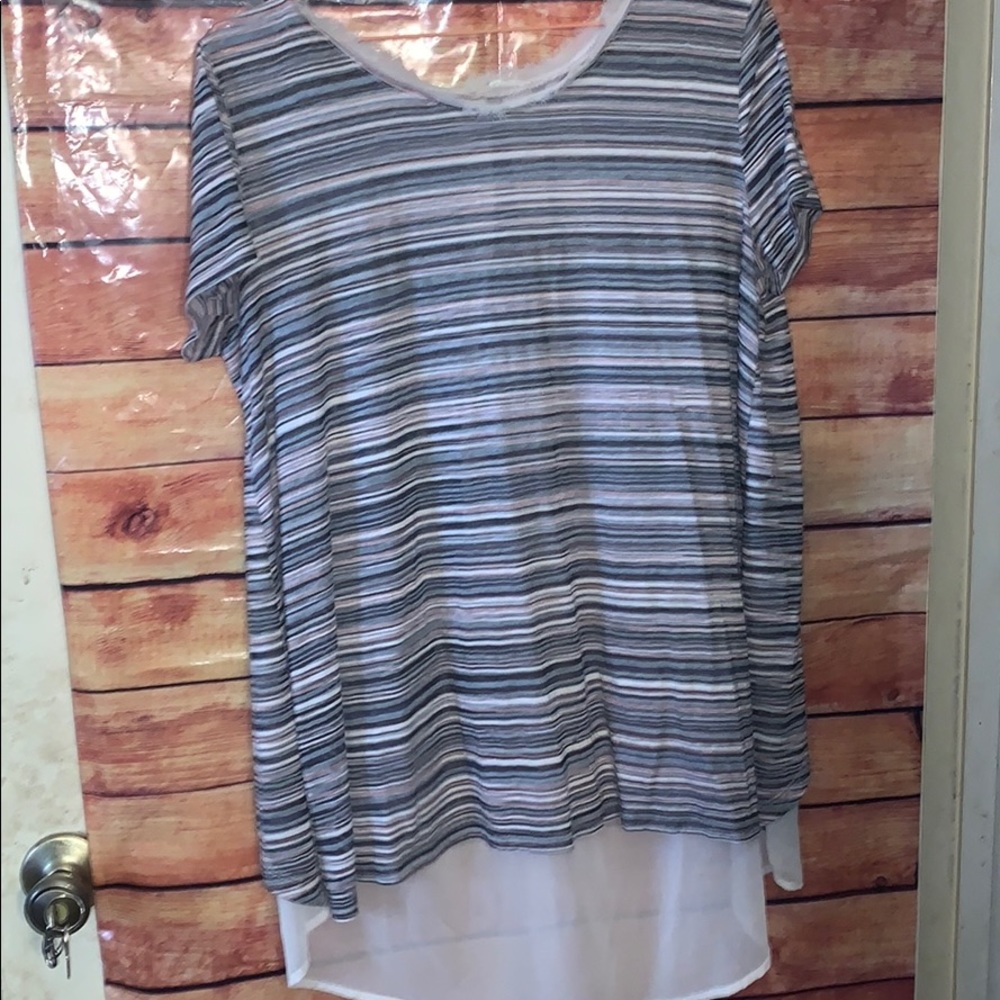 Short sleeve blouse